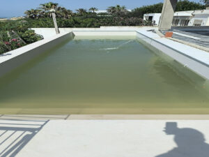 Réalisation complète d'une piscine construction étanchéité et tests